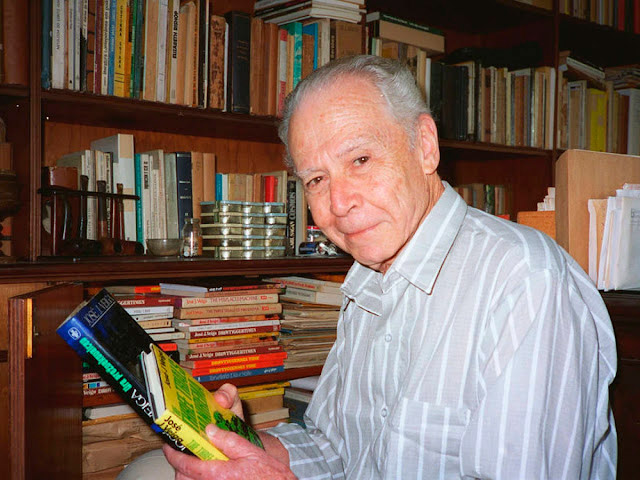 Jos&eacute; J. Veiga